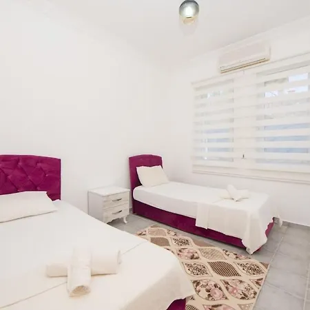 Fethiye-kaya Koey'de 6 Kisilik Devina * Кечилер